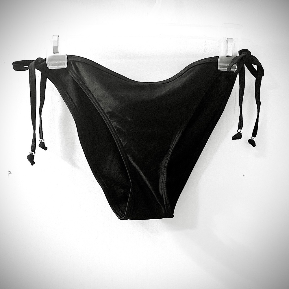 NWT Fashion World Black String Bikini Bottom, Gold Beads, Sz L